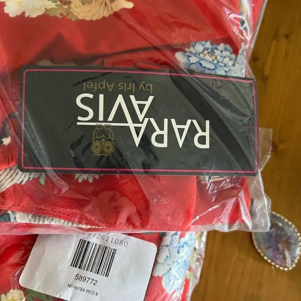 Rara Avis by Iris Apfel Red Floral Wide Leg Pants - Red - Picture 6 of 7